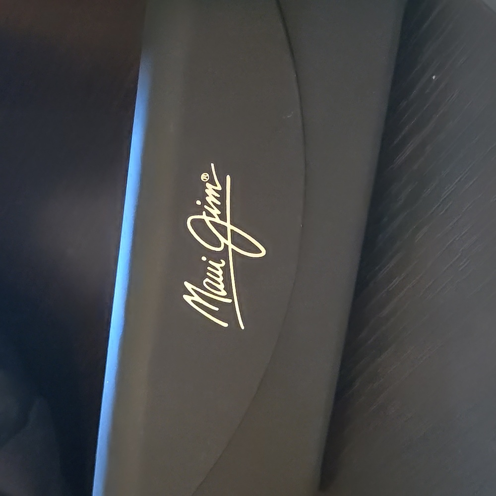 Maui Jim Case - Picture 2 of 3